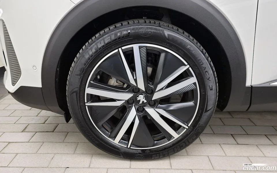 Peugeot 3008 1.2 Pure Tech GT 2024 — миниатюра 2