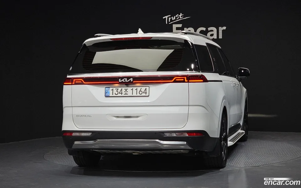 Kia Carnival 7 2023 — миниатюра 4