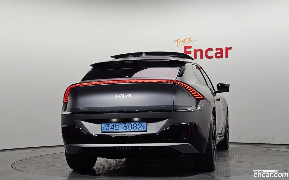 Kia EV6 GT 4WD 2022 — миниатюра 4