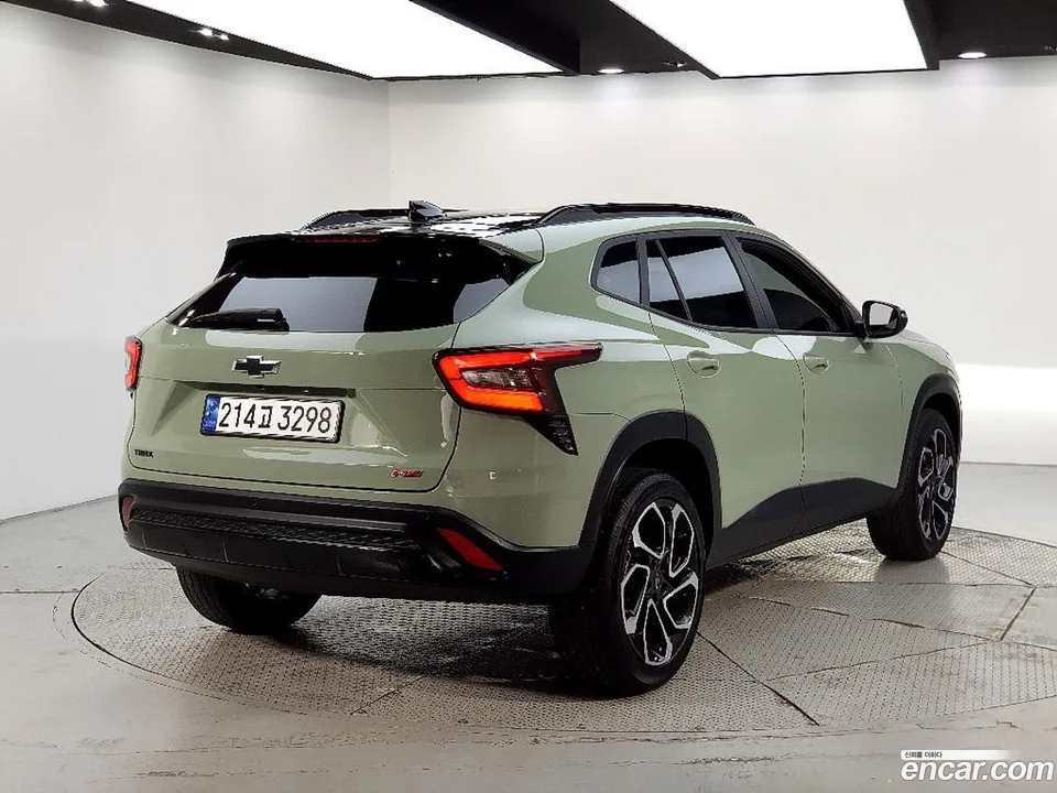 Chevrolet Trax Crossover 1.2 RS 2023 — миниатюра 2