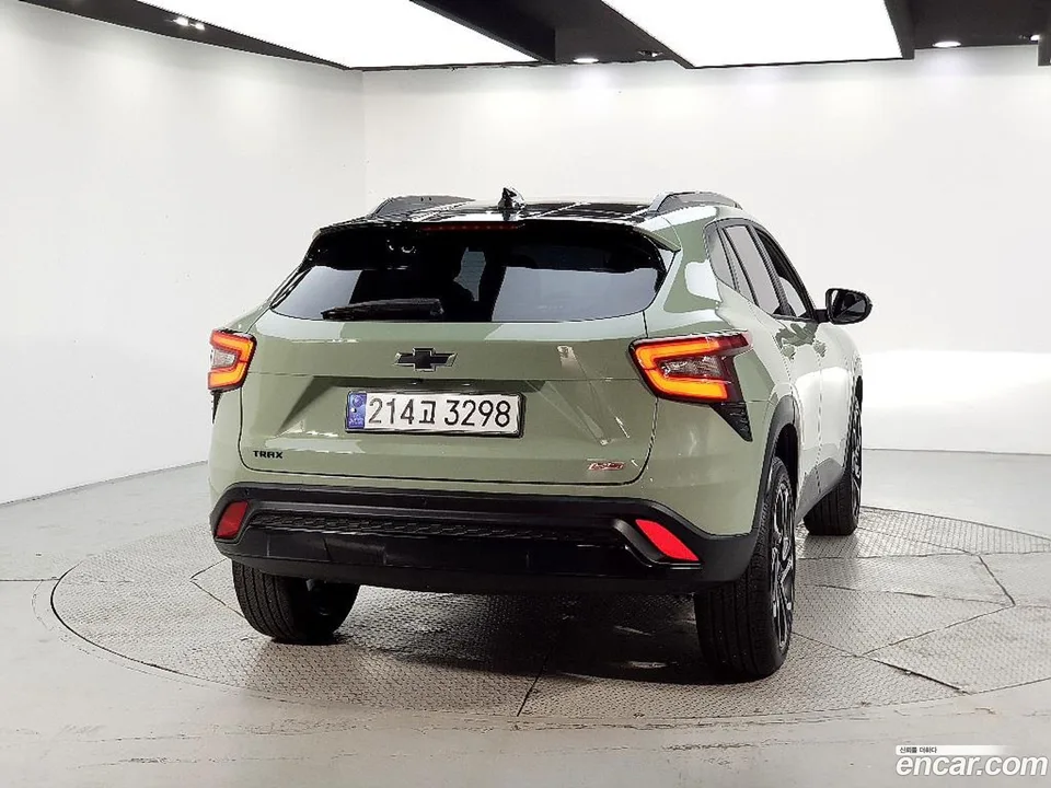 Chevrolet Trax Crossover 1.2 RS 2023 — миниатюра 4