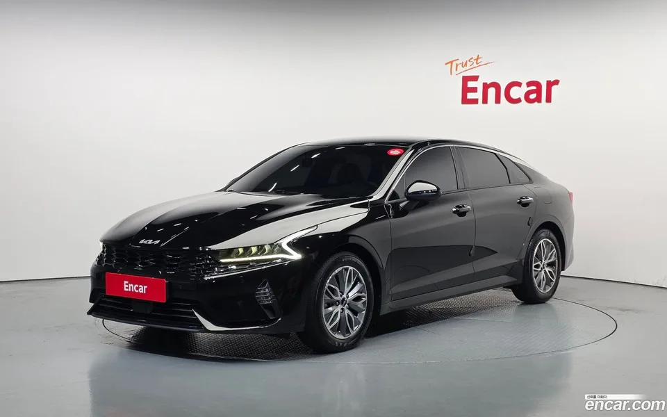 Kia K5 Hybrid 2022 — фото 1, купить с доставкой в Москву