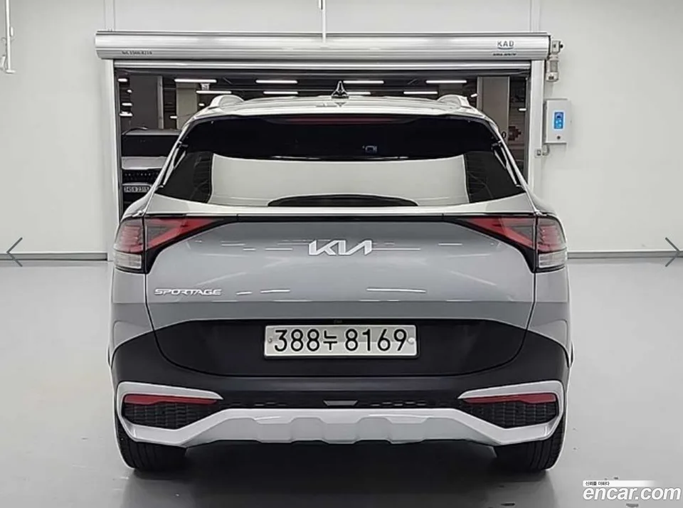 Kia Sportage 2.0 2WD 2023 — миниатюра 3