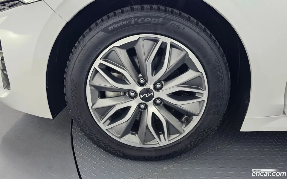 Kia K5 Hybrid 2022 — миниатюра 2