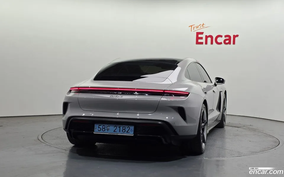 Porsche Taycan S 2024 — миниатюра 4