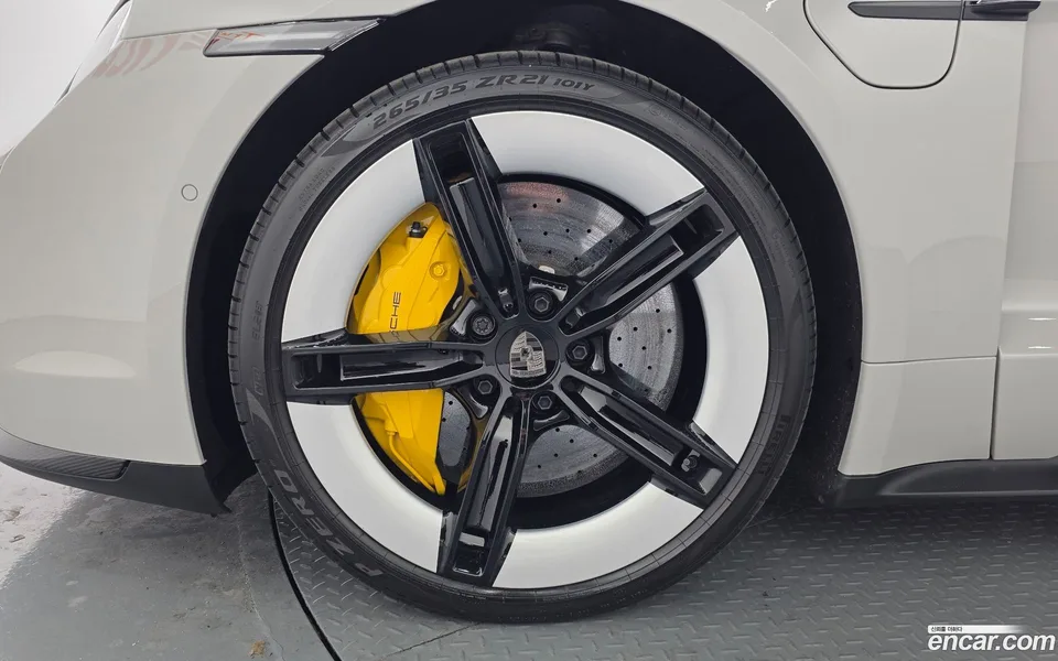 Porsche Taycan S 2024 — миниатюра 5