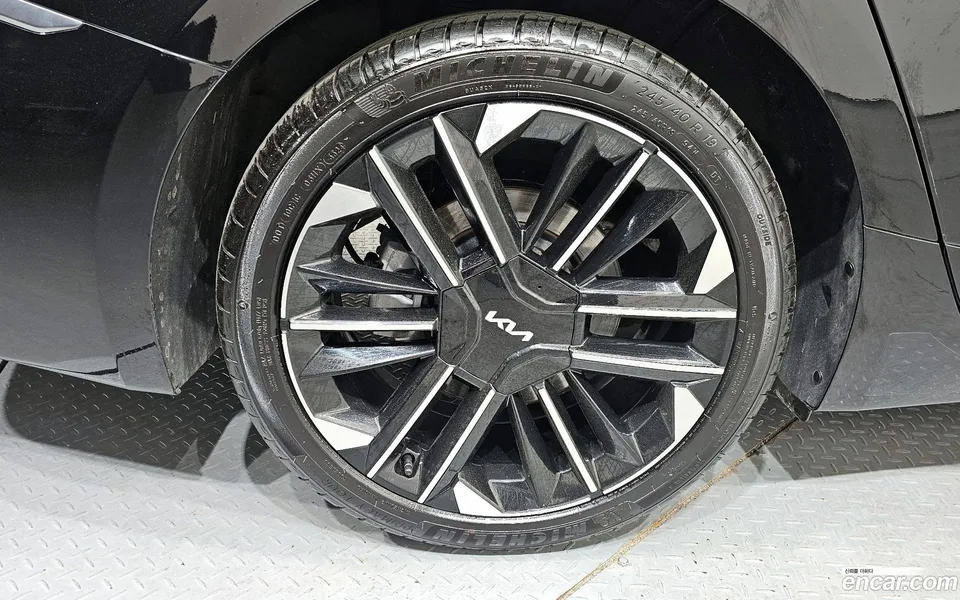 Kia K8 Hybrid 2025 — миниатюра 2