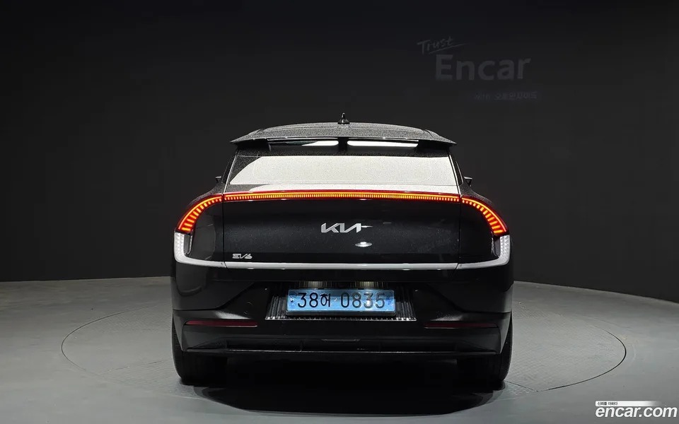 Kia EV6 2023 — миниатюра 4