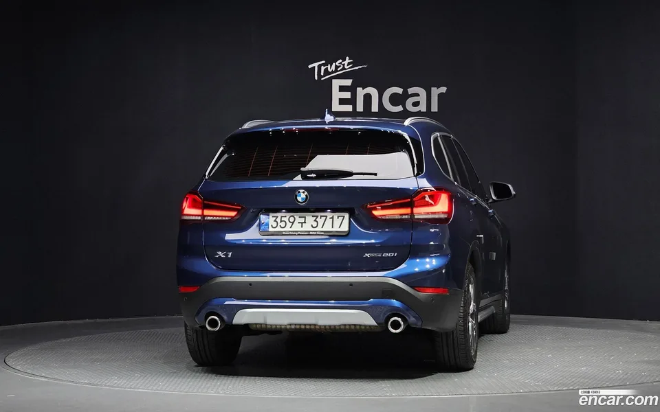 BMW X1 xDrive 20i xLine 2022 — миниатюра 4
