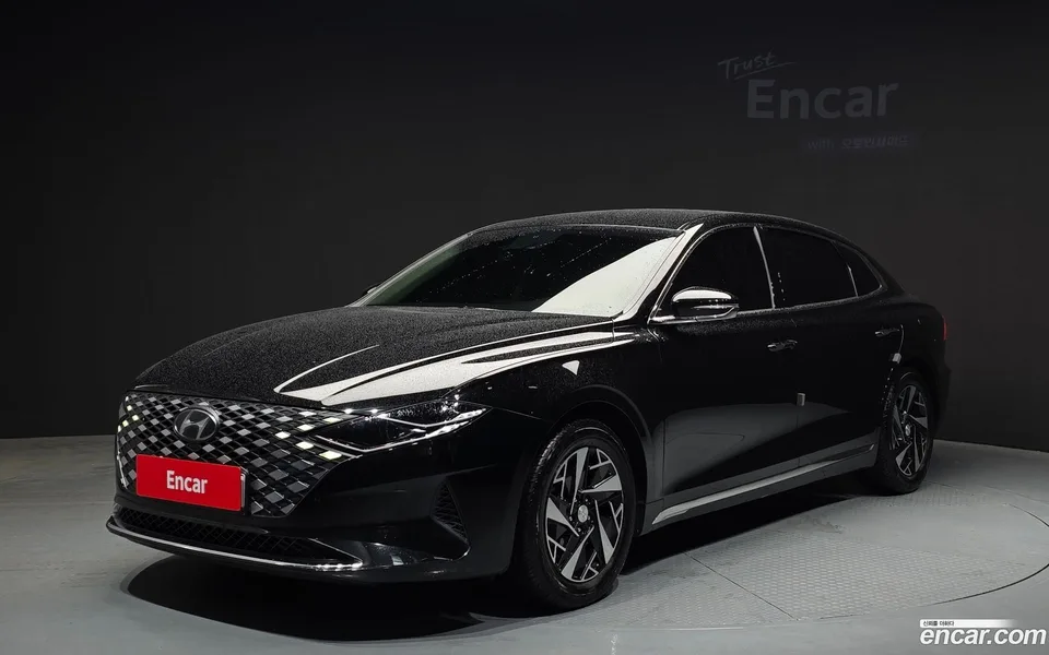 Hyundai Grandeur IG Hybrid 2022 — фото 1, купить с доставкой в Москву