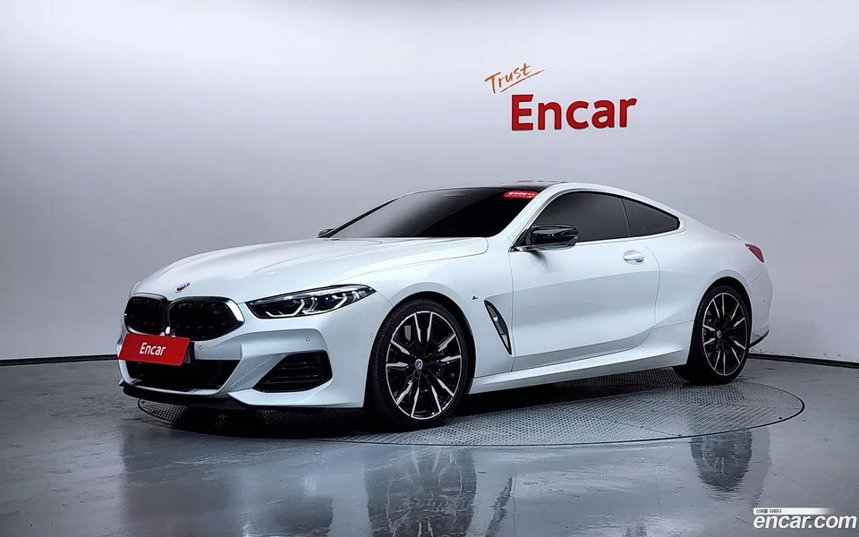 BMW 8 Series M850i xDrive 2022 — фото 1, купить с доставкой в Москву