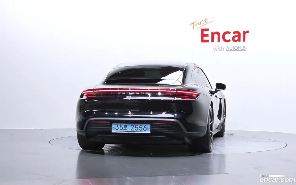 Porsche Taycan 2025 — миниатюра 4