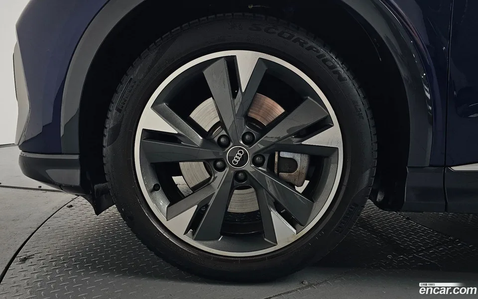 Audi Q4 e-tron 40 2022 — миниатюра 2