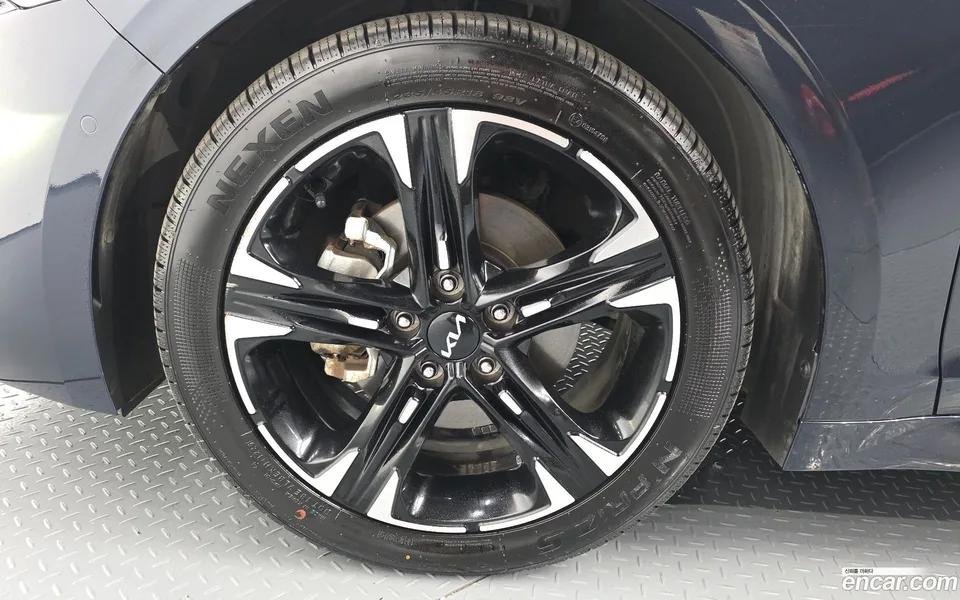 Kia K5 Hybrid 2023 — миниатюра 2