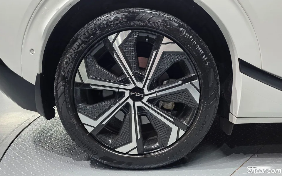 Kia EV6 4WD 2022 — миниатюра 2