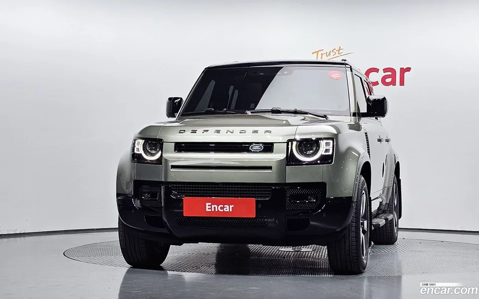 Land Rover Defender 110 D300 X- HSE 2025 — миниатюра 3
