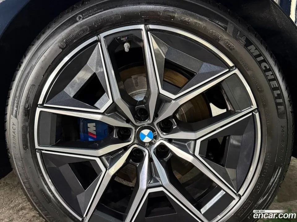 BMW 5 Series 523d M 2025 — миниатюра 2