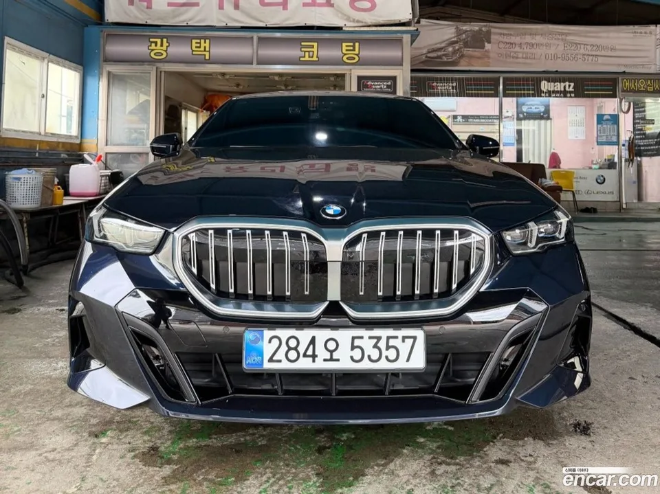 BMW 5 Series 523d M 2025 — миниатюра 3
