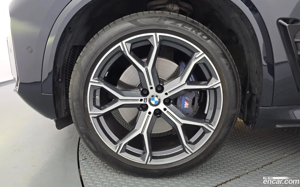 BMW X5 xDrive 40i M 2023 — миниатюра 5