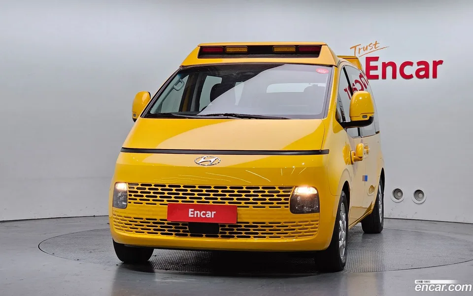 Hyundai Staria L3.5 2024 — миниатюра 3