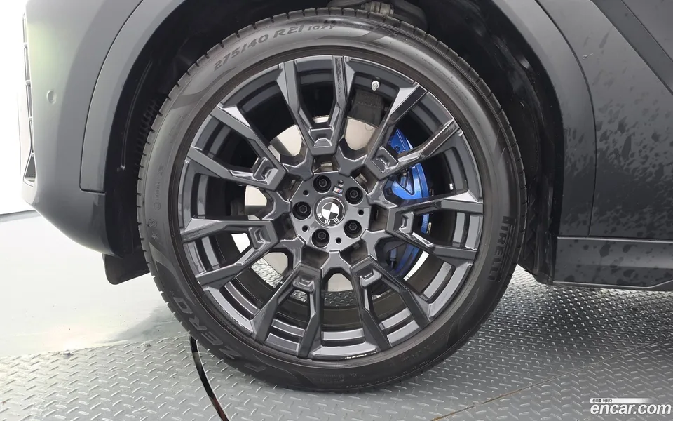 BMW X6 xDrive40i M 2024 — миниатюра 2