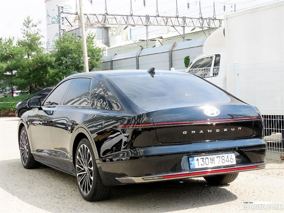 Hyundai Grandeur 2.5 2WD 2023 — миниатюра 4