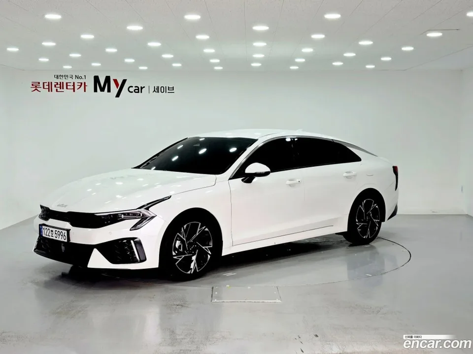 Kia K5 2.0 2025 — фото 1, купить с доставкой в Москву