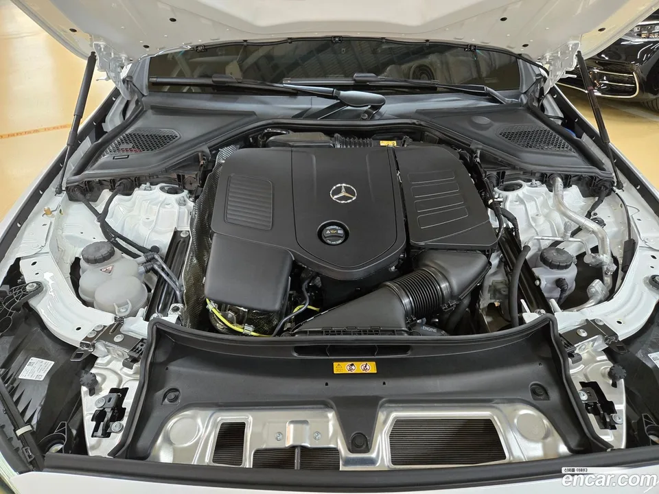 Mercedes-Benz E-Class E200 2025 — миниатюра 2