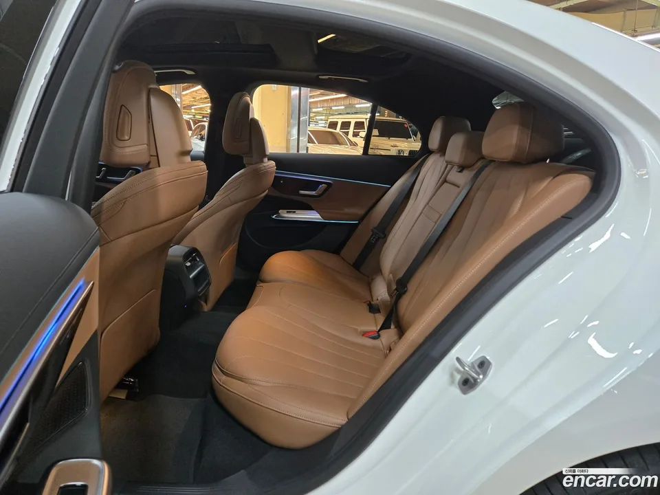 Mercedes-Benz E-Class E200 2025 — миниатюра 4