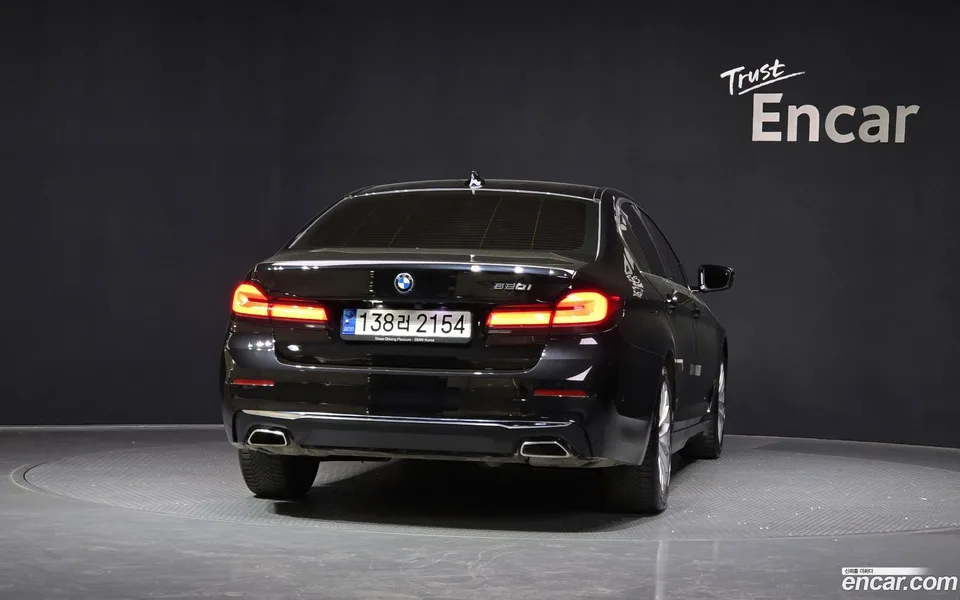 BMW 5 Series 520i 2022 — миниатюра 4