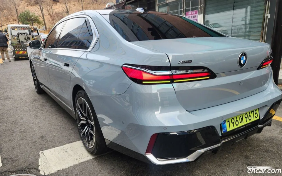 BMW 7 Series 740i xDrive M 2025 — миниатюра 3