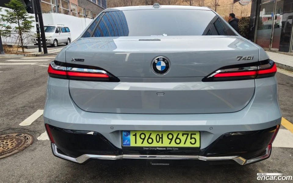 BMW 7 Series 740i xDrive M 2025 — миниатюра 5
