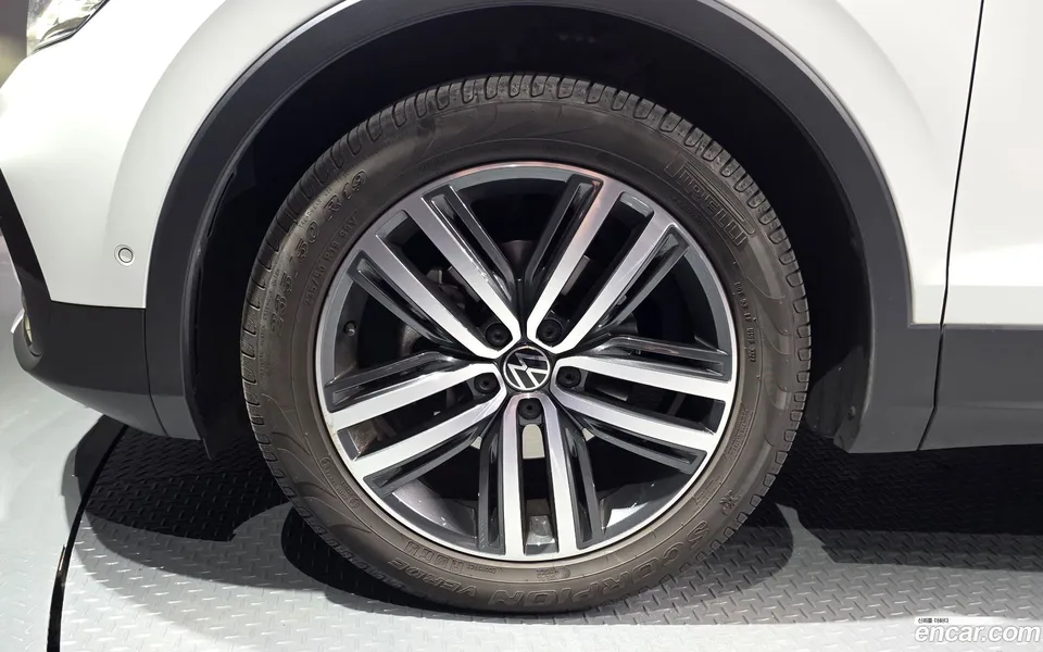 Volkswagen Tiguan 2.0 TDI 2022 — миниатюра 5