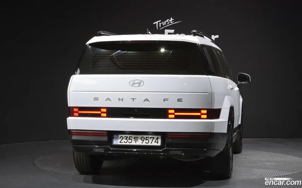 Hyundai SantaFe HEV 1.6 2WD 2024 — миниатюра 4