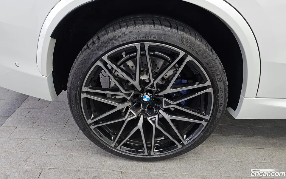 BMW X5M 4.4 2024 — миниатюра 2