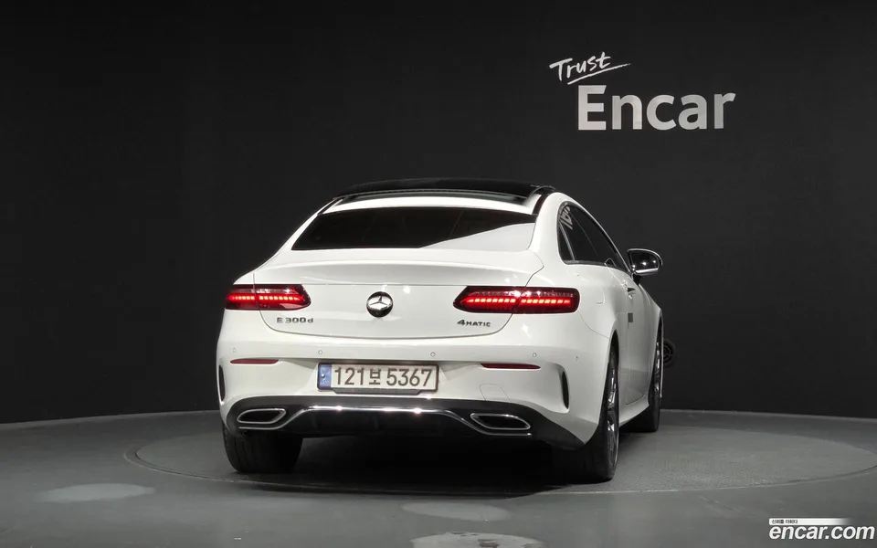 Mercedes-Benz E-Class E300d 4MATIC 2022 — миниатюра 4