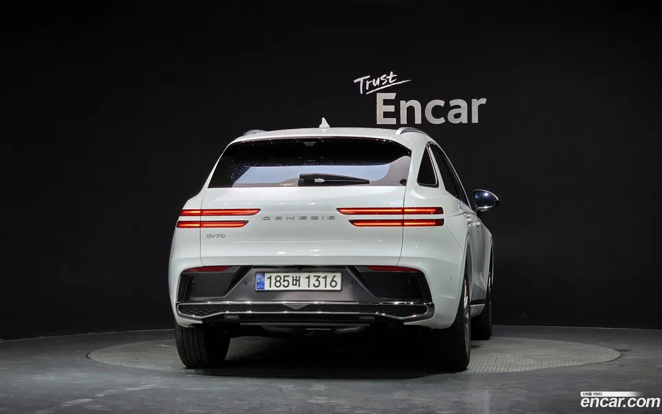 Genesis GV70 2.5T 2WD 2024 — миниатюра 4