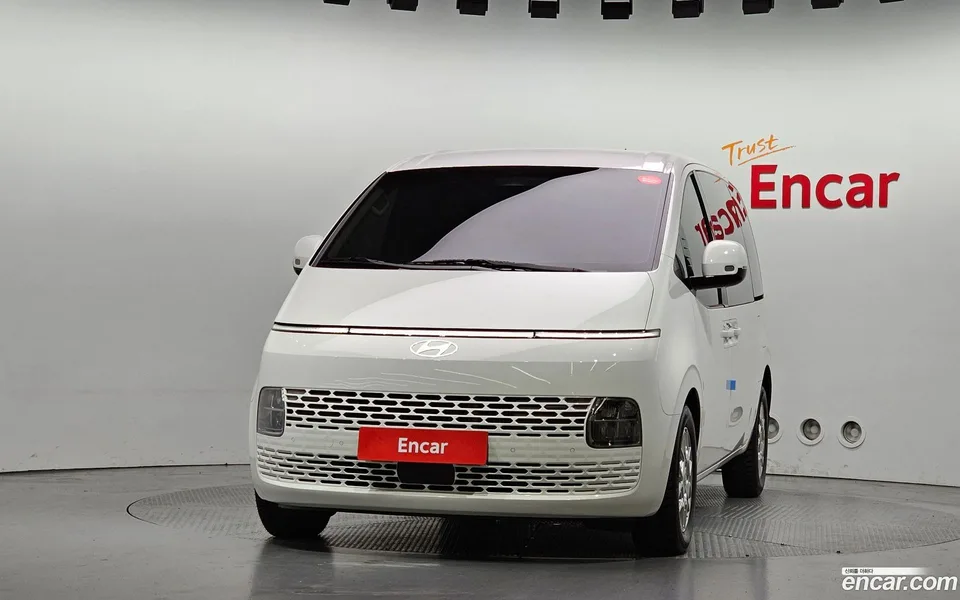 Hyundai Staria 3 2025 — миниатюра 3