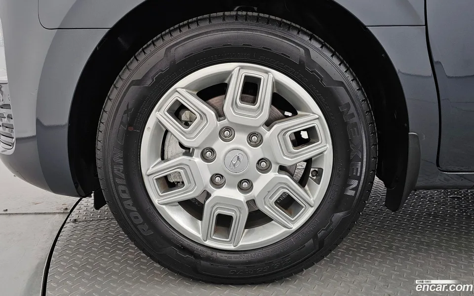 Hyundai Staria L3.5 5 2023 — миниатюра 5
