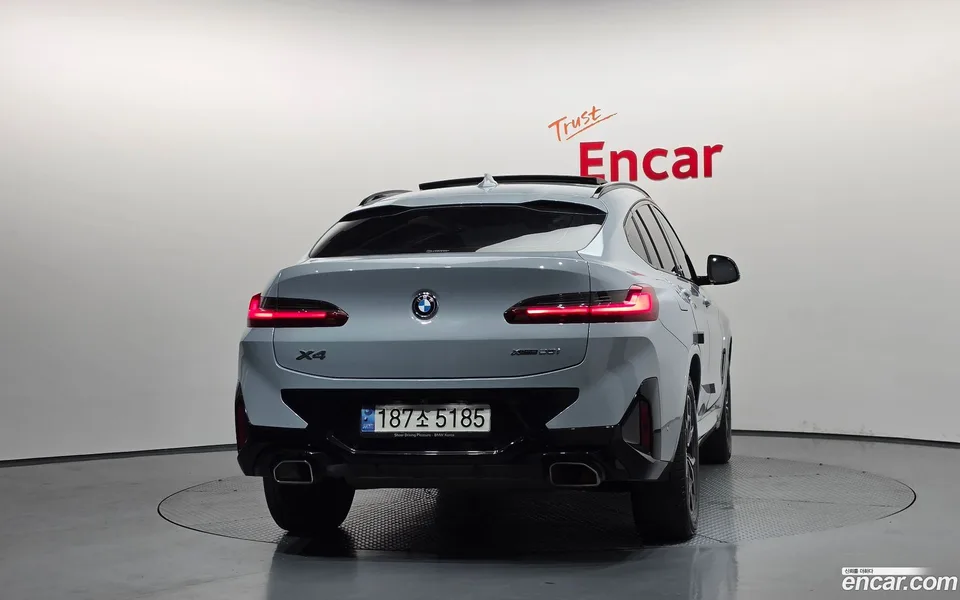 BMW X4 xDrive20i M 2023 — миниатюра 4