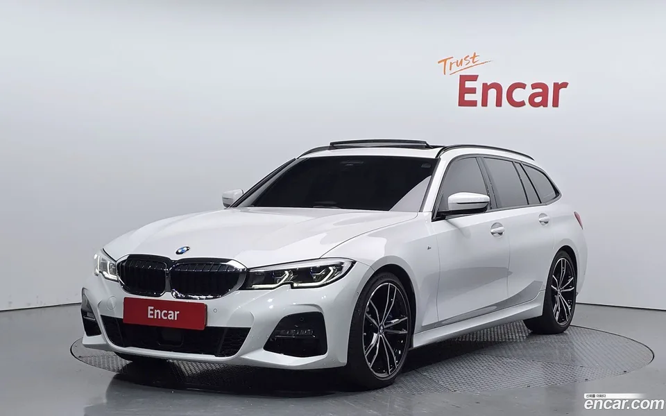 BMW 3 Series 320i M 2022 — фото 1, купить с доставкой в Москву