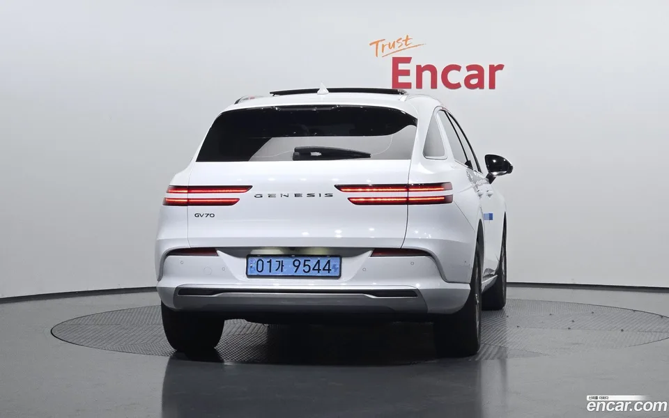 Genesis Electrified GV70 e-AWD 2022 — миниатюра 4