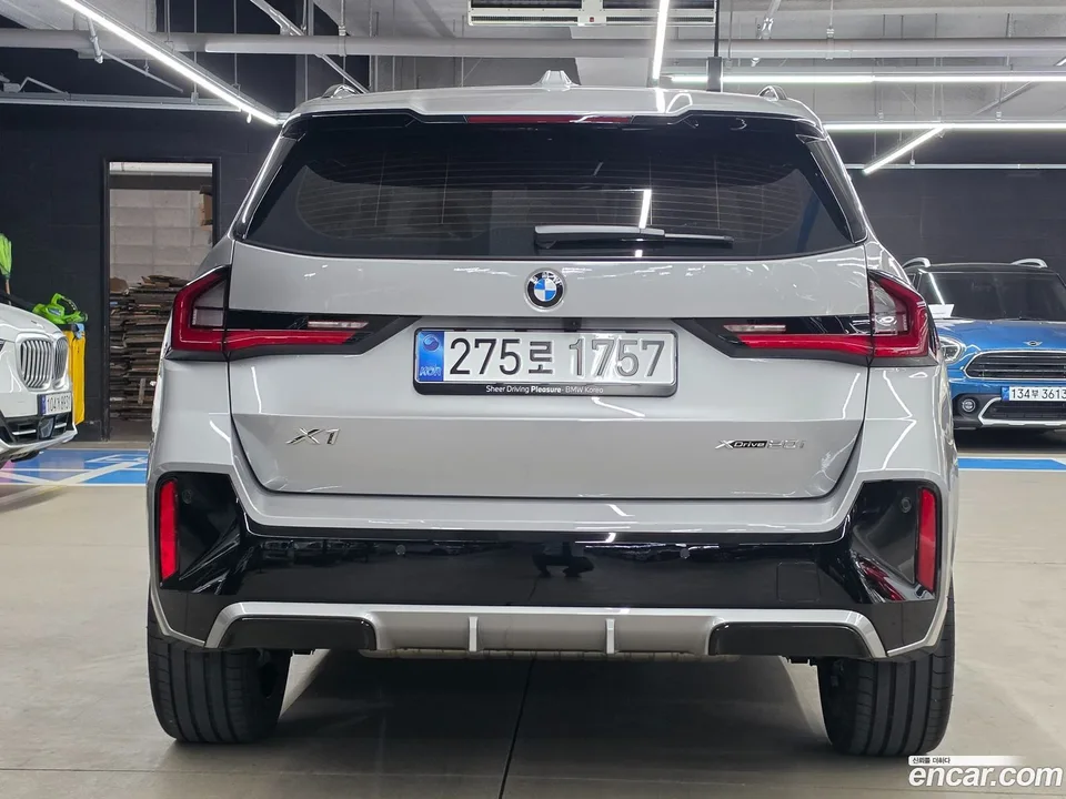 BMW X1 xDrive 20i M 2025 — миниатюра 4