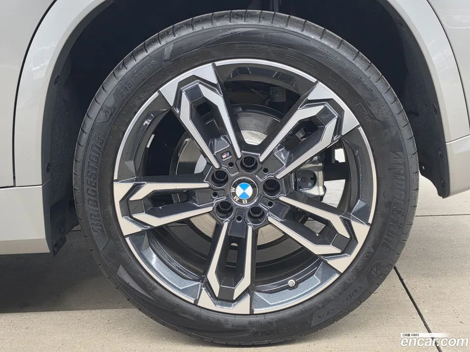 BMW X1 xDrive 20i M 2025 — миниатюра 5