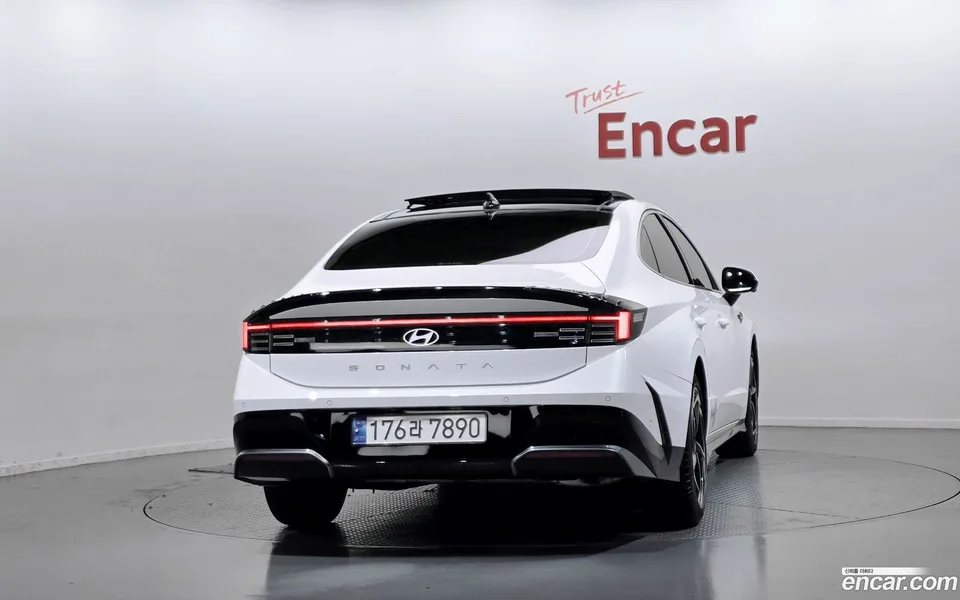 Hyundai Sonata The Edge 2.0 2024 — миниатюра 4