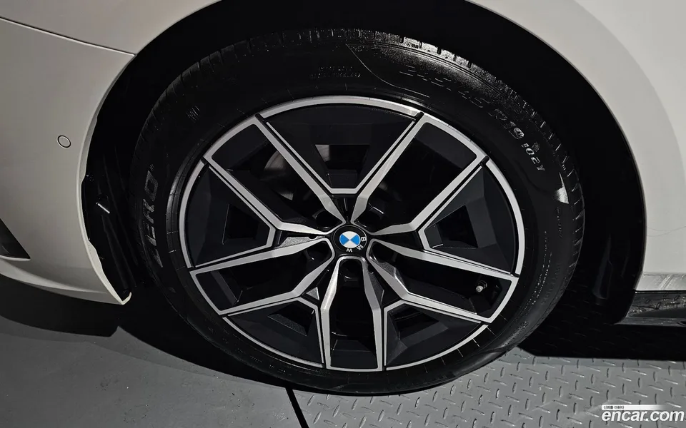 BMW 5 Series 520i M 2025 — миниатюра 5