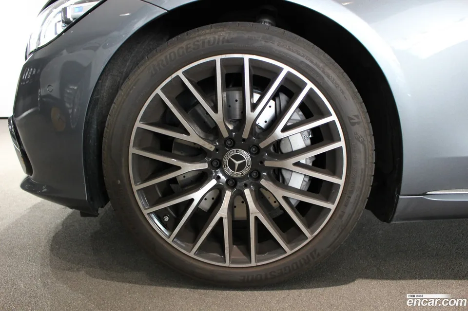Mercedes-Benz S-Class S580L 4MATIC 2025 — миниатюра 2