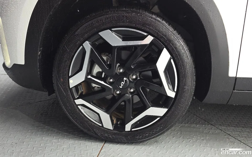 Kia Seltos 2.0 2WD 2023 — миниатюра 2