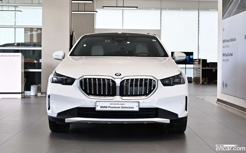 BMW 5 Series 520i 2025 — миниатюра 3