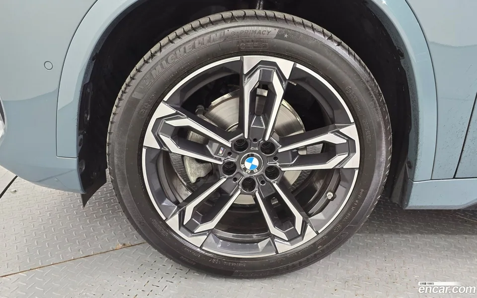 BMW X1 xDrive 20i M 2025 — миниатюра 2
